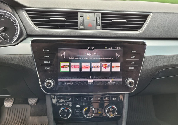 Skoda Superb cena 64900 przebieg: 211880, rok produkcji 2018 z Szczecin małe 301